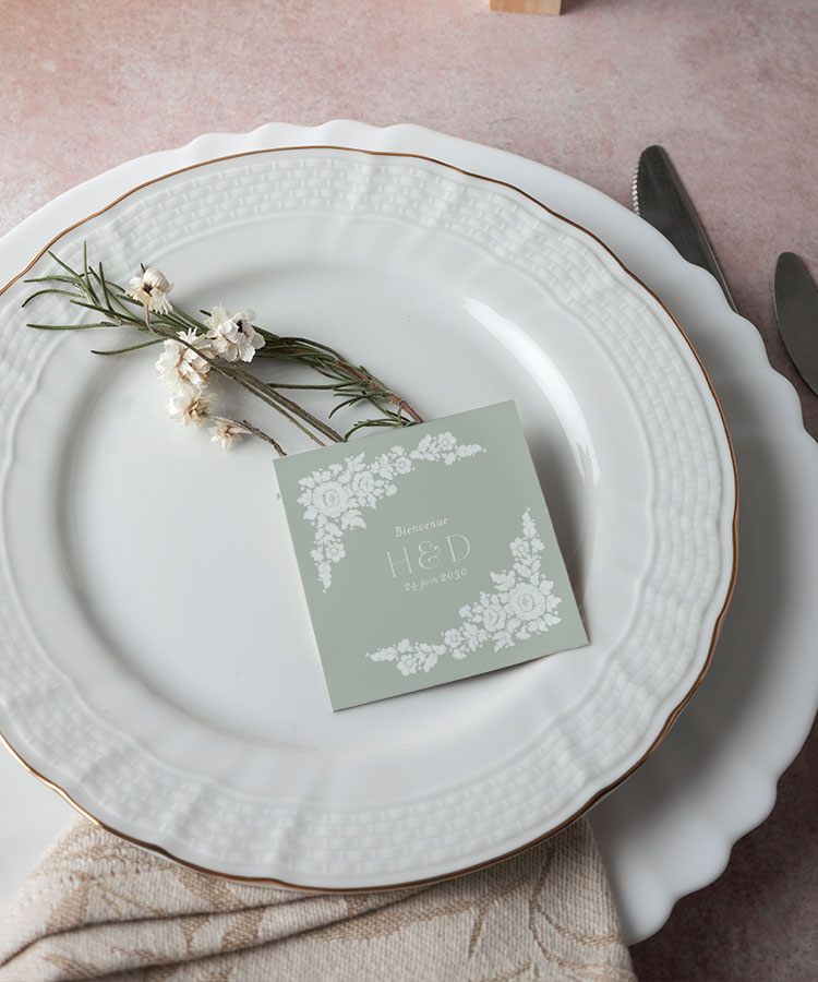 Marque place ornement